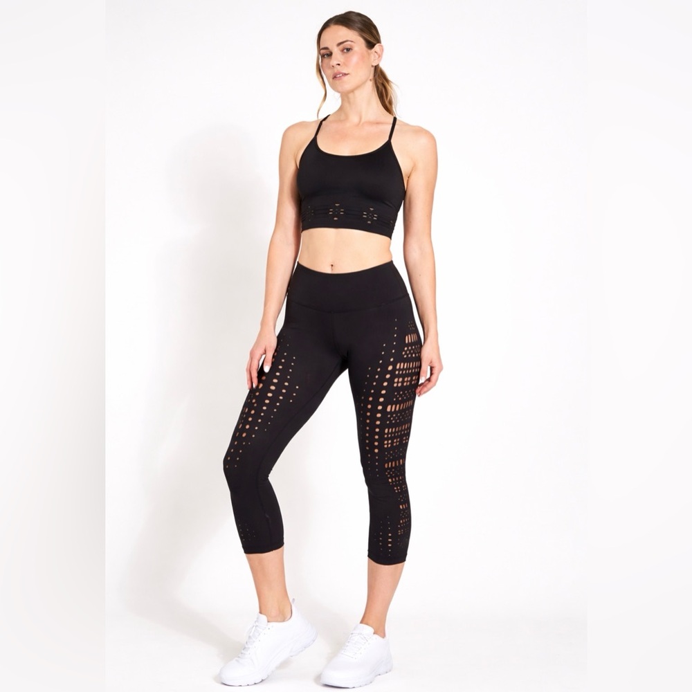 BELOFORTE set  black laser-cut workout legging And Bra Size M